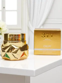 377 Rozjaśniający krem do twarzy wyrównujący koloryt skóry