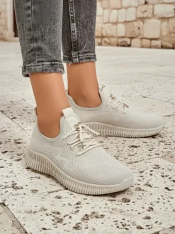 Aurelia Beige Royalfashion – Beżowe tenisówki damskie tkanina sznurowane