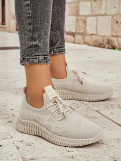 Aurelia Bianca – białe damskie sneakersy Royalfashion na płaskiej podeszwie