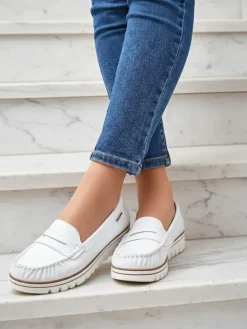 Białe Mokasyny Eleganza Z Wiosennej Kolekcji