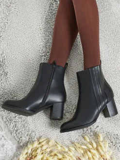 Botki damskie eko skórzane na słupku Nerelle