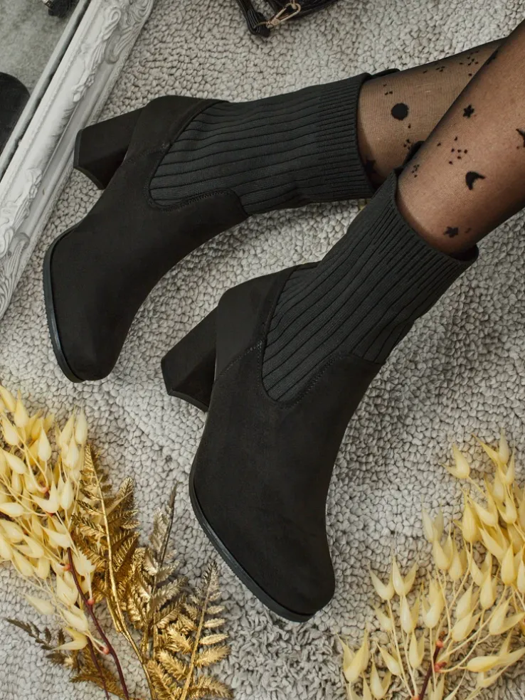 Botki damskie eko zamszowe na słupku ze wstawką a'la skarpeta LumenThorn