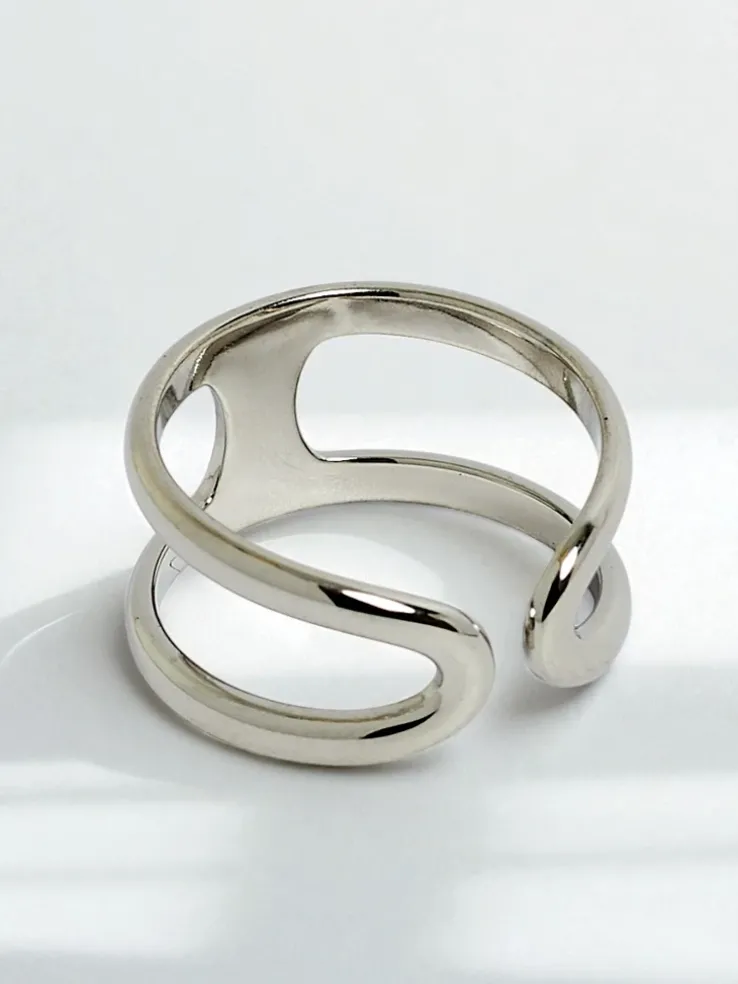 Bransoletka obręcz Dolce Vita z ozdobnymi charmsami