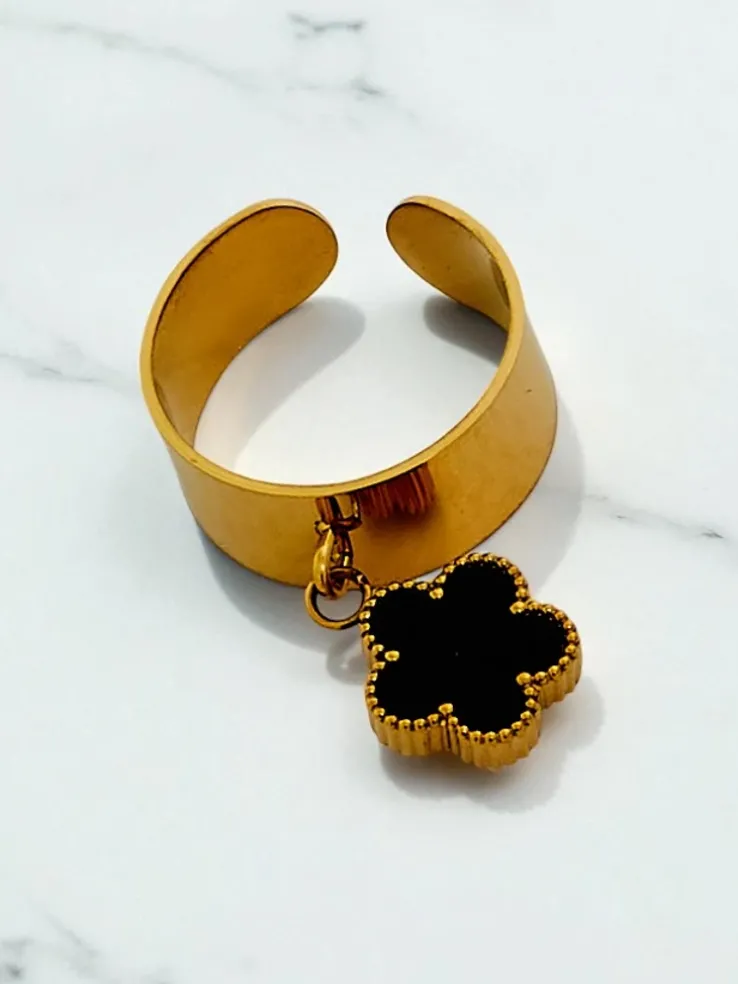 Bransoletka obręcz Dolce Vita z ozdobnymi charmsami