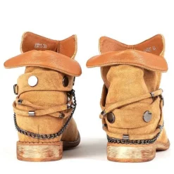 Brązowe botki a'la kowbojki na krytym koturnie Salem - Obuwie