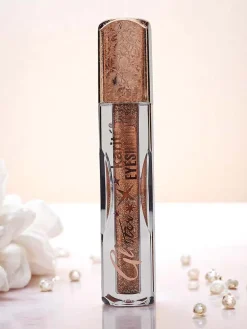 Błyszczący cień do powiek w płynie w kolorze Soil