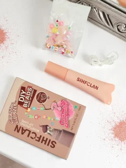 Błyszczyk do ust z bransoletką Gloss & Charm Cocoa Cookie