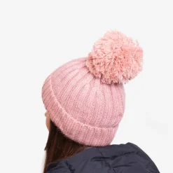 Ciemnoróżowa damska ocieplana błyszcząca czapka z pomponem - Akcesoria