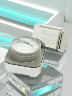 Crema Aurelia Luxelux Hyaluron SPF30 Nawilzajacy Krem Revitalizujacy 50g