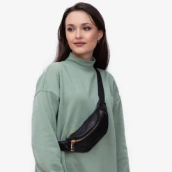 Czarna damska brokatowa nerka ze złotym suwakiem - Akcesoria