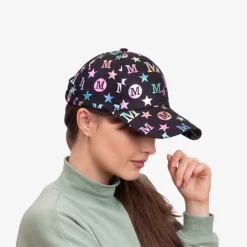 Czarna damska czapka z daszkiem i wielokolorowymi literkami - Akcesoria