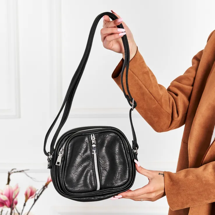 Czarna damska mała torebka na ramię - Akcesoria