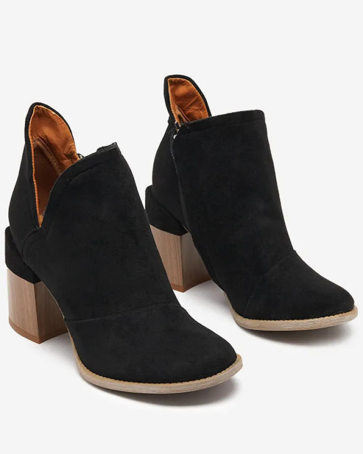 Czarne damskie botki na słupku z wycięciami Encura- Obuwie