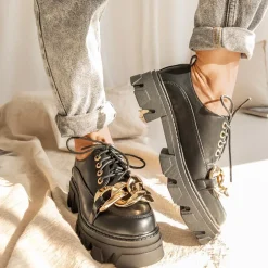 Czarne półbuty na płaskim obcasie Eqoia - Obuwie