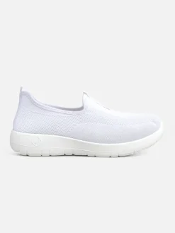 Damskie białe slip-ony Callista z oddychającej tkaniny na płaskim obcasie