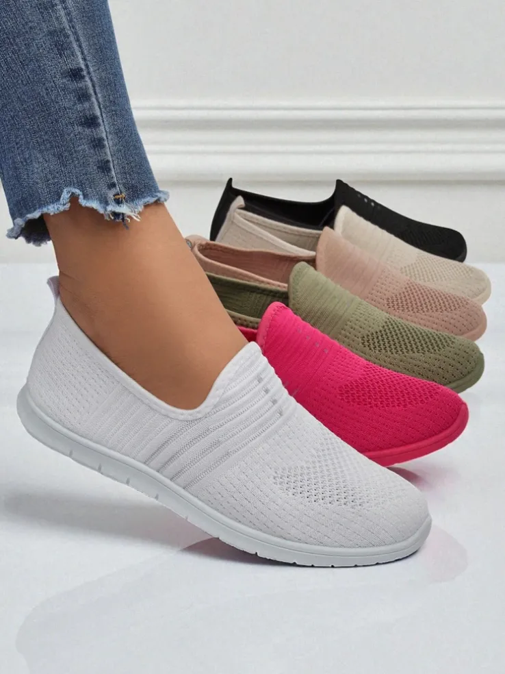 Damskie białe slip-ony Tkanina Callisto – lekkie buty na wiosnę i lato