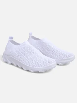 Damskie białe tenisówki Astrea z przewiewnej tkaniny na płaskiej podeszwie