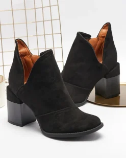 Damskie botki na słupku z wycięciami w kolorze czarnym Encura- Obuwie