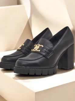 Damskie czółenka Nero Aurora na słupku ze złotą klamrą, skóra eko