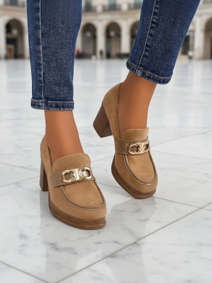 Damskie Loafers Perseida – jasnobrązowe zamszowe na słupku eleganckie