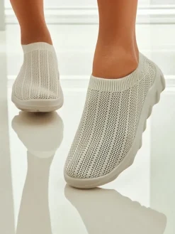 Damskie slip-ony Arete Beżowe, oddychające sneakersy z tkaniny