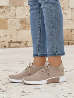 Damskie sneakersy Aristea jasny brązowy płaski obcas tkanina 3 cm