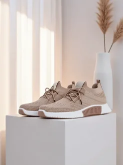 Damskie sneakersy Aristea jasny brązowy płaski obcas tkanina 3 cm