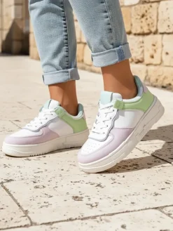 Damskie sneakersy Lycaste beżowe z ekologicznej skóry na płaskiej podeszwie