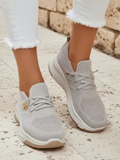 Damskie sneakersy Royalfashion Selene – wygodne białe buty na płaskiej podeszwie