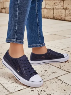 Damskie tenisówki Callista granatowe ażurowe na płaskiej podeszwie