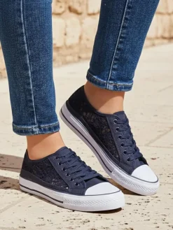 Damskie tenisówki Callista granatowe ażurowe na płaskiej podeszwie