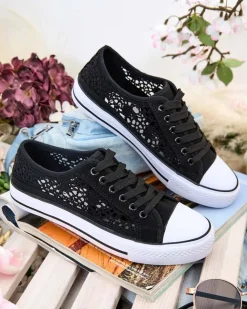 Damskie trampki Calista Nero z koronką, oddychające – kolekcja Lato/Wiosna