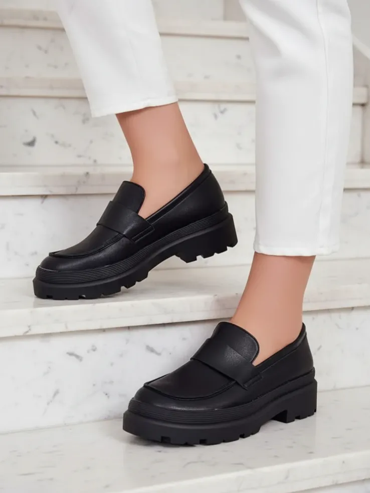 Elegante Nero – Damskie Buty z Ekoskóry