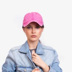 Fuksjowa jeansowa damska czapka z daszkiem - Akcesoria