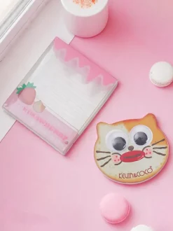 Kevin&Coco Cat Toast Blush Prasowany róż do policzków Truskawka