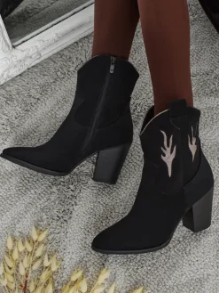 Kowbojki damskie na obcasie z ozdobnymi wstawkami Cendria