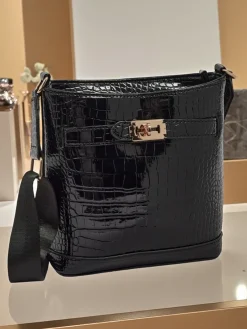 Lakierowana mała damska torebka z eko skóry Arlisse