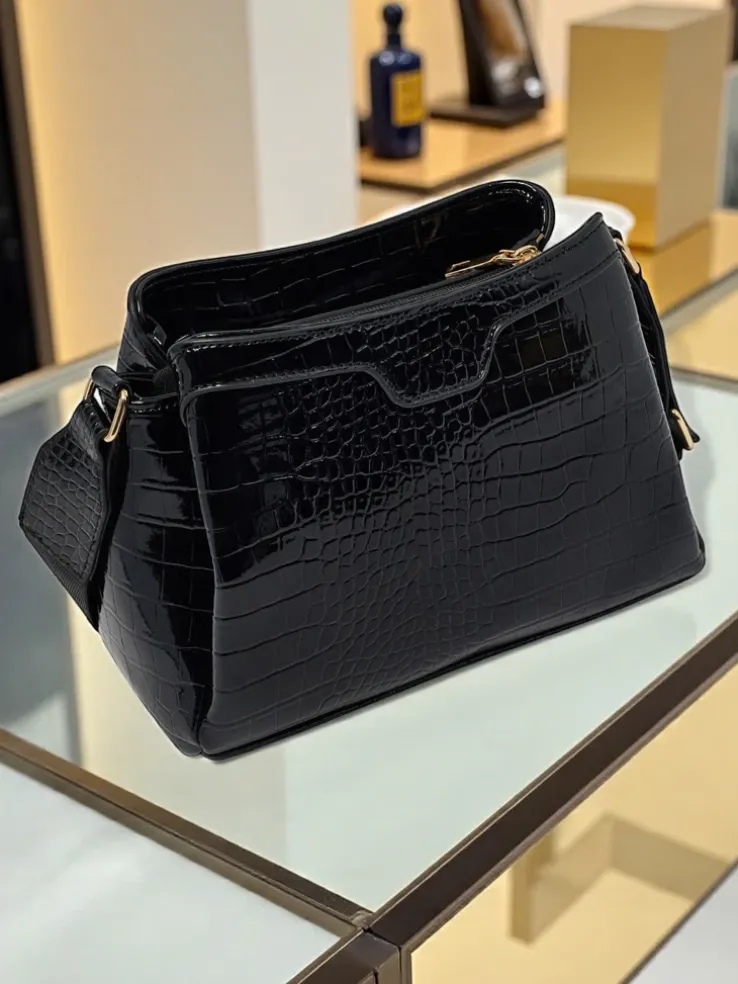 Lakierowana mała damska torebka z eko skóry Midnight Fern