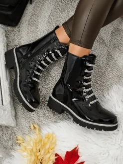 Lakierowane sznurowane botki damskie Fjorra