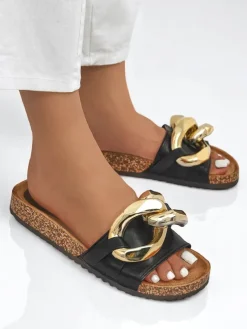 Letnie klapki Ariadne Royalfashion z dużym złotym łańcuchem, czarna skóra