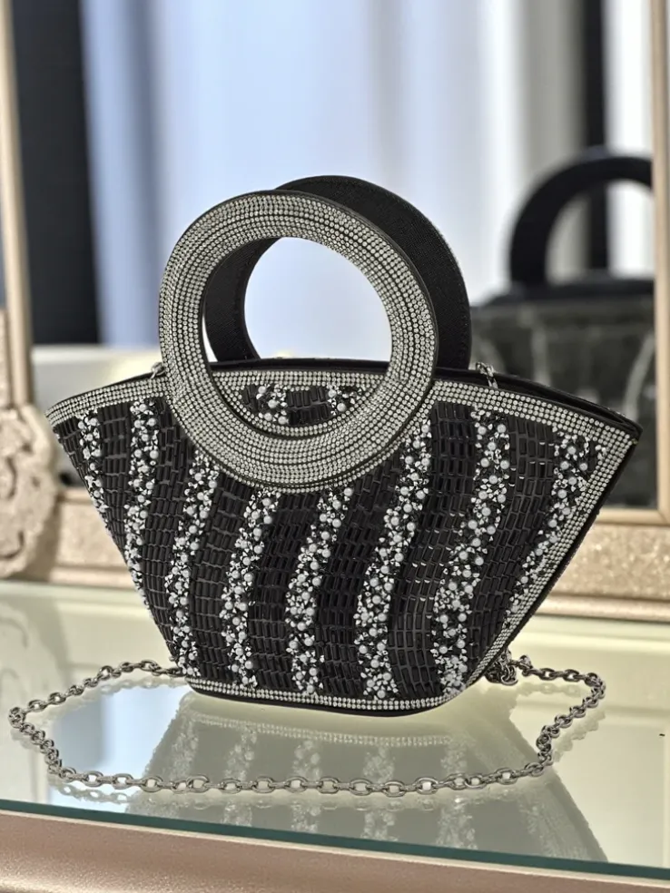 Mała torebka damska z cyrkoniami Sparkle Queen