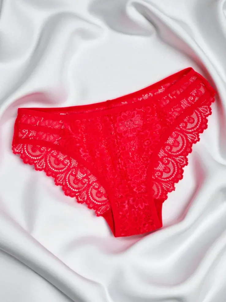 Majtki damskie typu figi z koronką i paseczkami