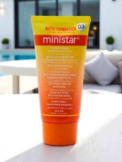 MINI STAR Nawilżający krem BB z Witaminą C z matowym wykończeniem Honey