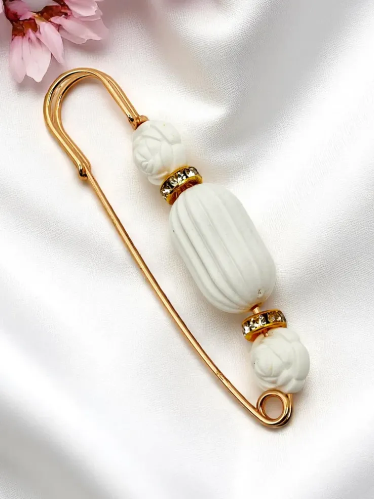 Ozdobna broszka damska z różyczkami Rose Charm