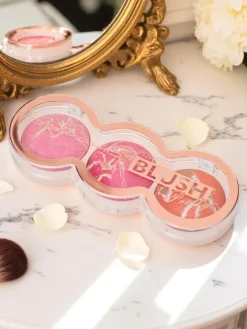 Paletka 3 odcieni rozświetlającego różu do policzków kolor Buff Apricot