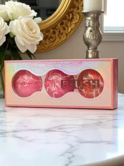 Paletka 3 odcieni rozświetlającego różu do policzków kolor Buff Apricot