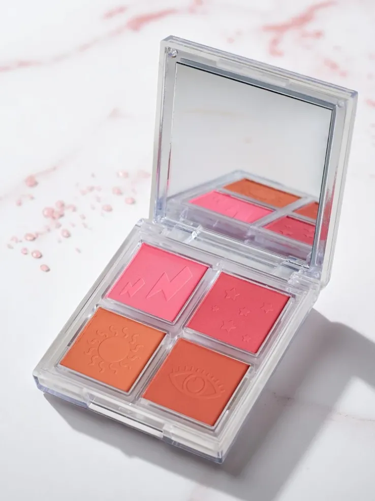 Paletka 4 odcieni różu do policzków z lusterkiem