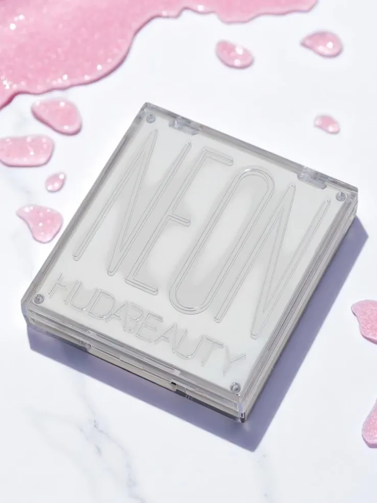 Paletka 4 odcieni różu do policzków z lusterkiem