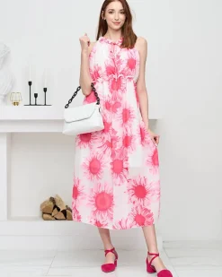 Różowa damska sukienka maxi w kwiaty- Odzież