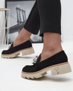 Royalfashion Ażurowe czarne mokasyny damskie Peloga